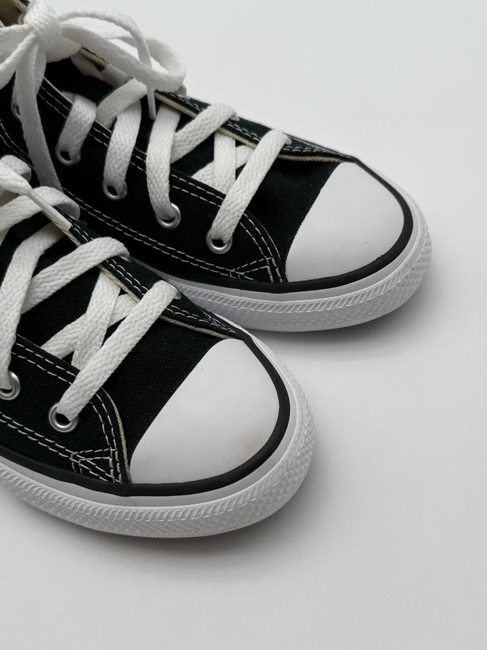 Converse Chuck Taylor Allstar Hi Black Sneakers Kids Size 2